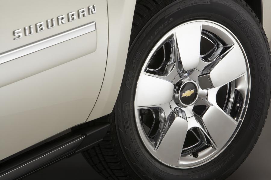  Chevrolet 75th Anniversary Diamond Edition Suburban 2010 года  (фото 6 из 10)